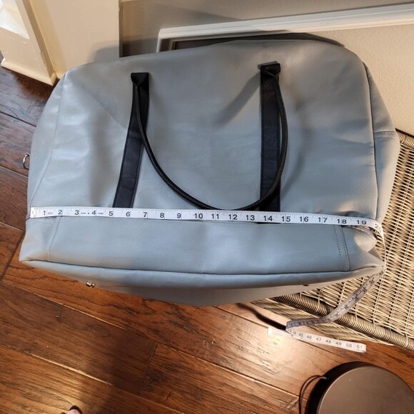 Brylane Weekender Overnight Bag Tote Lightweight Neutral Gray Unisex - Picture 10 of 14